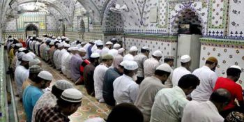 তারাবি নামাজে একই পদ্ধতি অনুসরণের আহ্বান।।